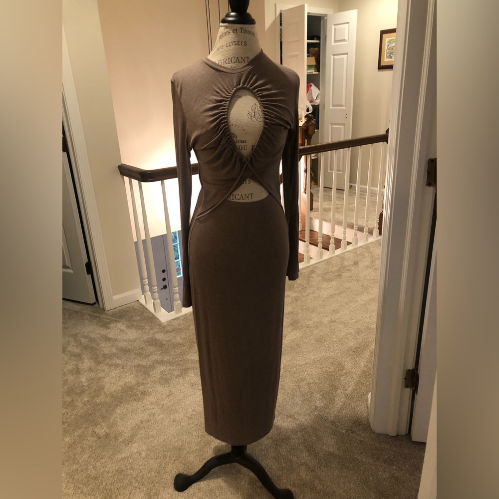 Tenley Cut out dress - Picture 4 of 4